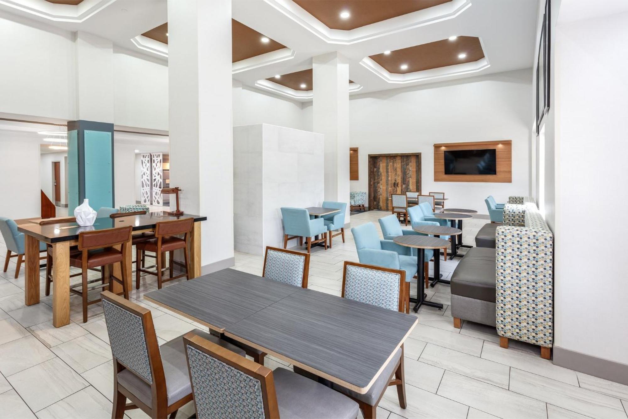 Holiday Inn Express & Suites Williamsburg By Ihg Exterior foto